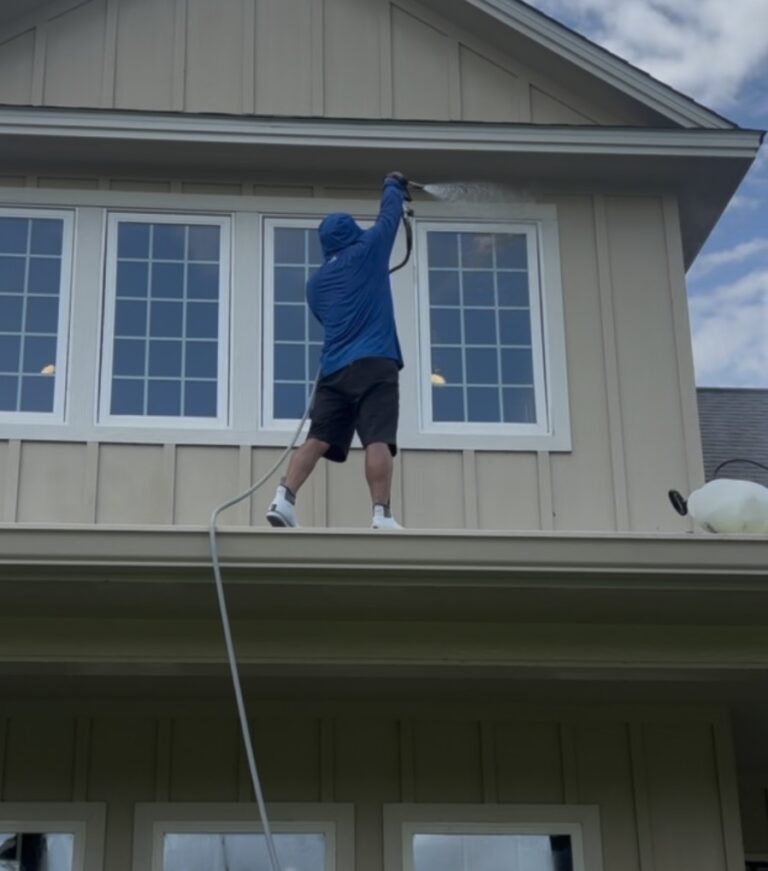 House wash and window cleaning in Bryan TX