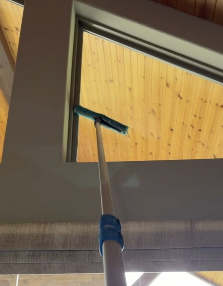 Interior window cleaning done in Franklin TX