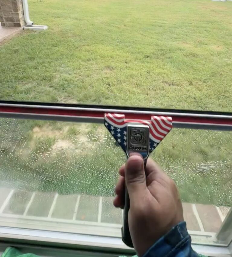 Interior window cleaning in Franklin TX