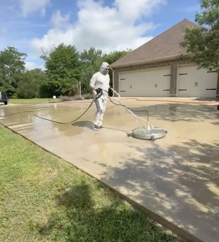 Surface Cleaning a driveway in Iola TX