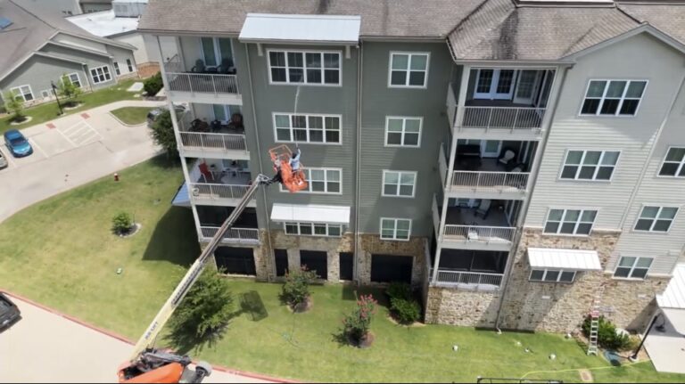 Commercial building wash on an apartment complex in College Station TX