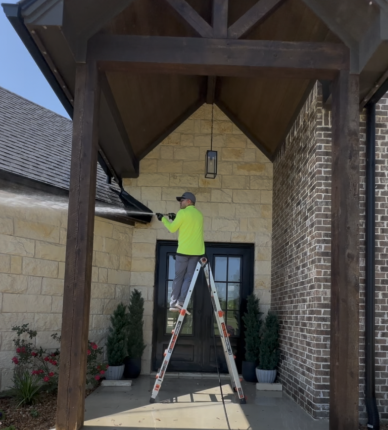 House wash Iola TX