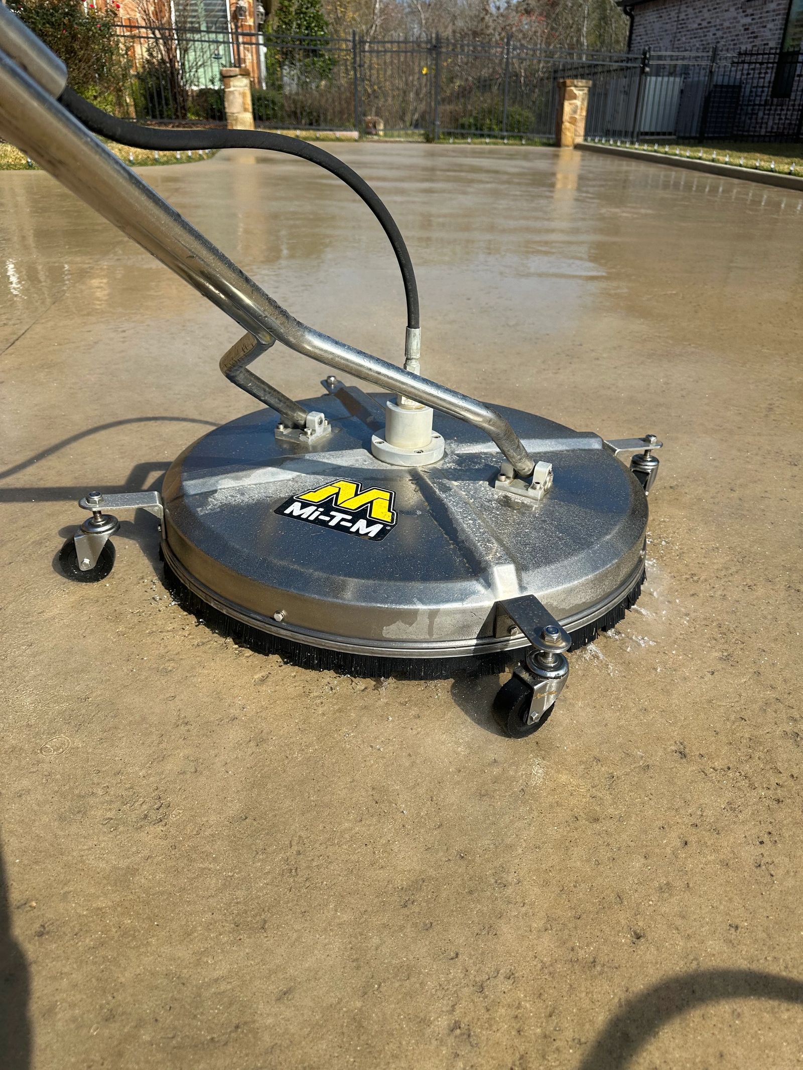 Driveway pressure washing in Bryan, TX